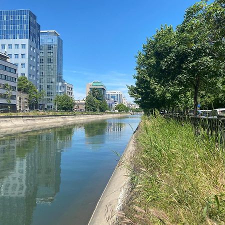 Holidays Host Splaiul Unirii Bukarest Eksteriør billede